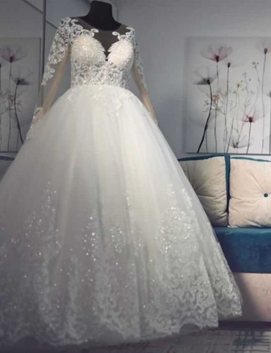 Vand rochie de mireasa