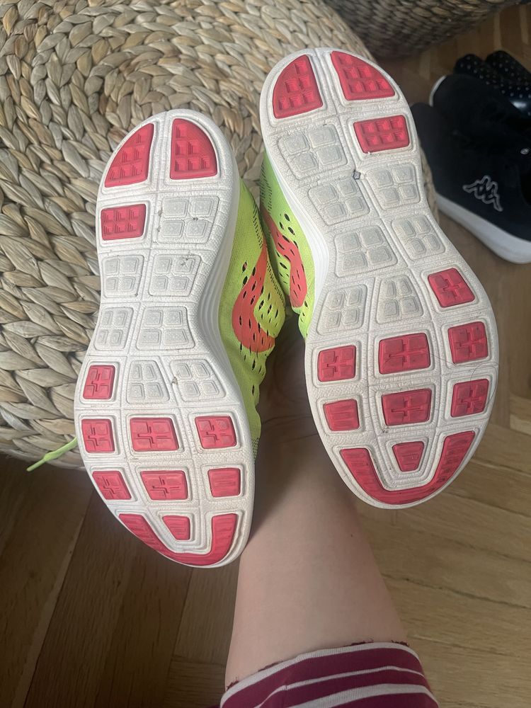 Маратонки Nike lunartempo