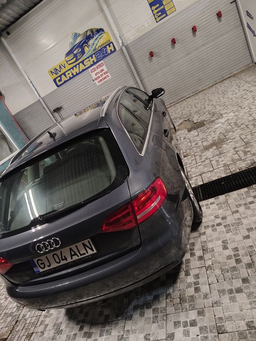 Vând Audi A4 B8  2011