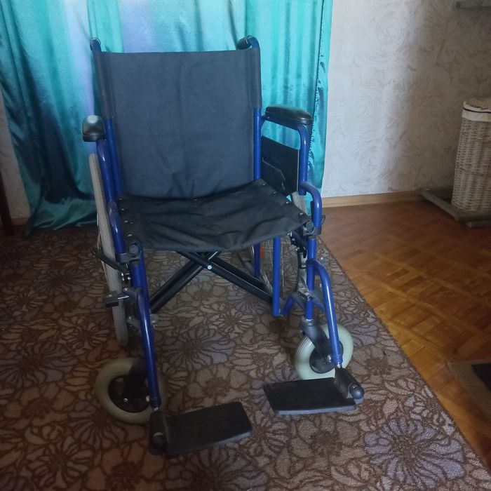 Кресло коляска инвалидное