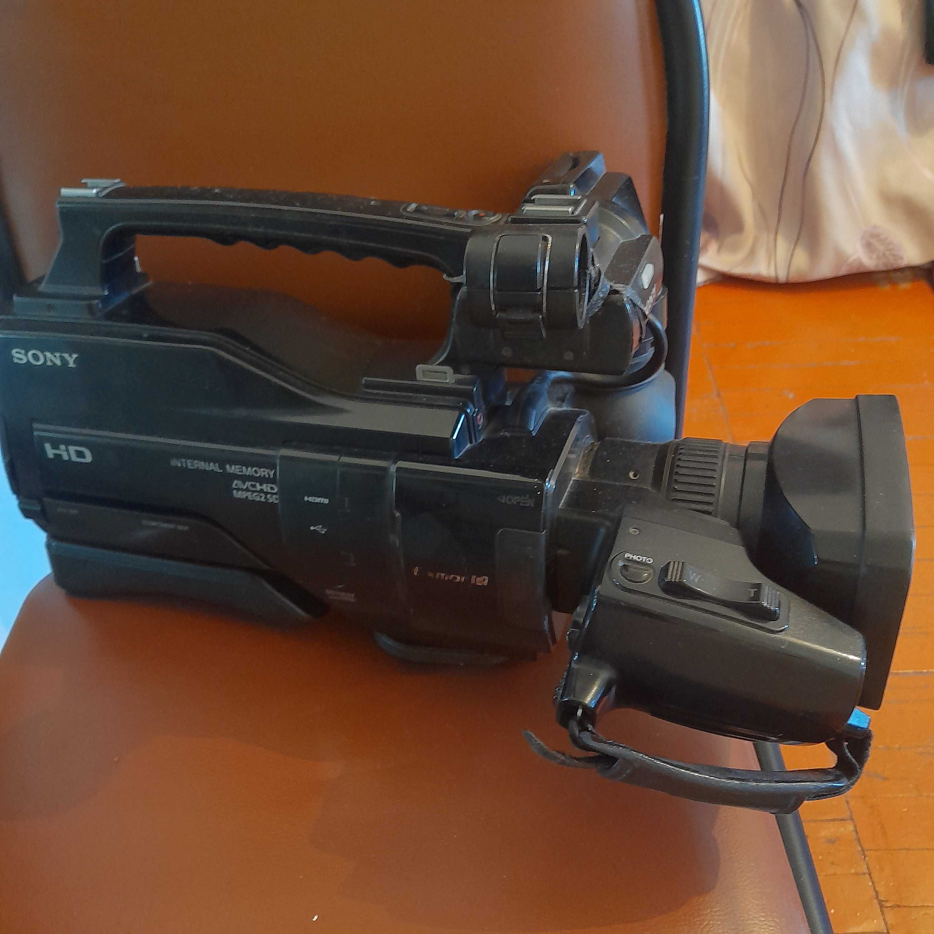 Видеокамера Sony 1500