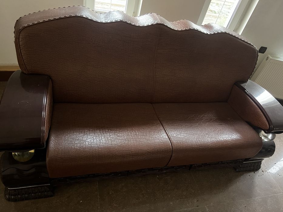 Canapea din piele