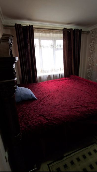 Арендага 1 хона 4 этаж Регистонда жойлашган.Агентство