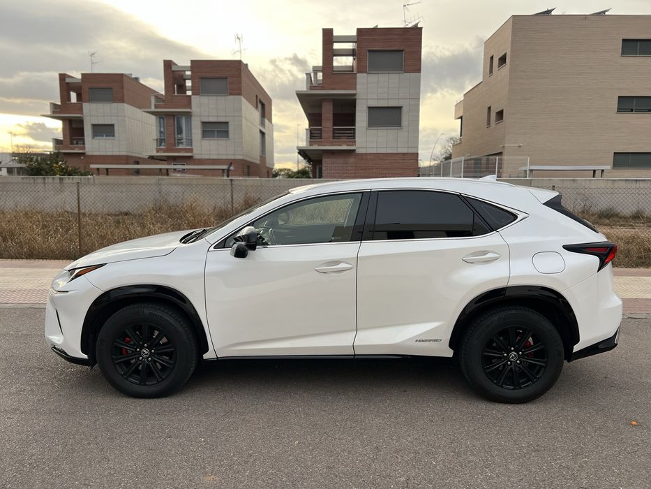LEXUS NX 2.5 300H 197cp Hybrid Aut.