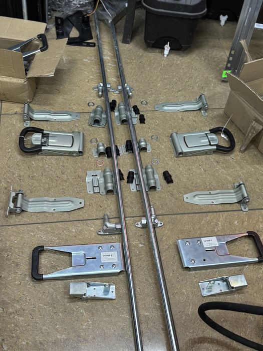 Фурнитура на будку ( газель)