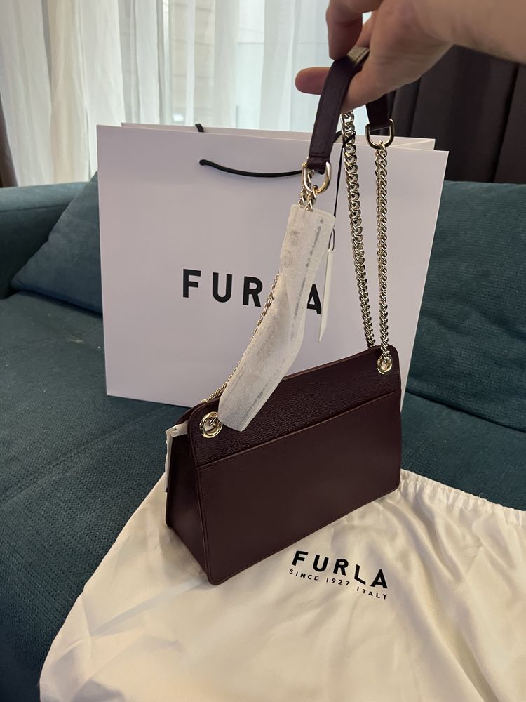 Furla Venere Syrah Crossbody bag.100%ориг.Нова със сериен номер,всичко