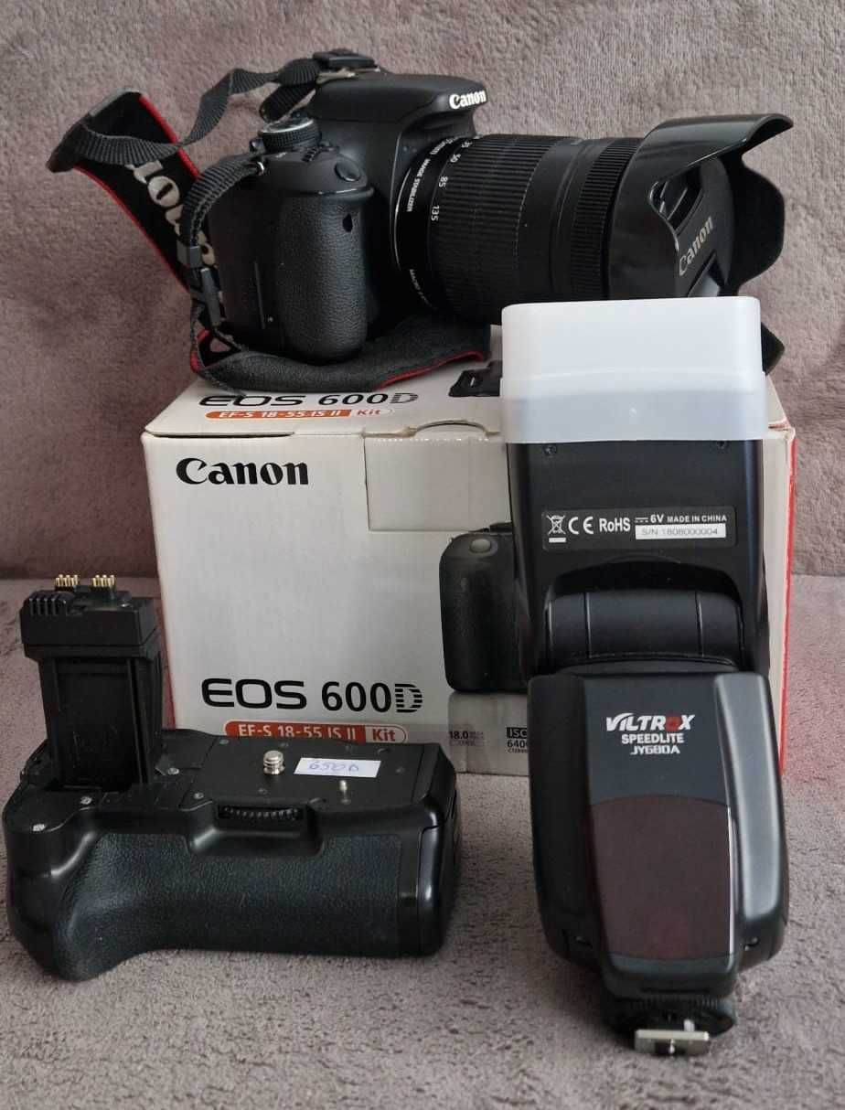 Canon EOS 600D + accesorii + obiective