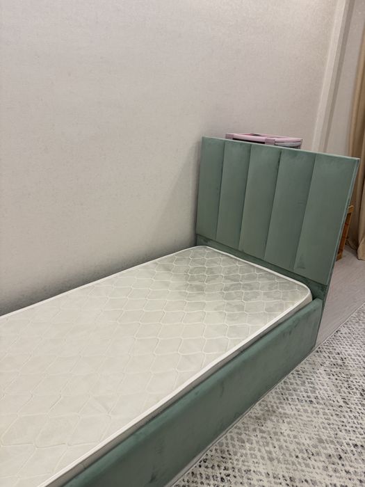 Продаю аккуратную кровать в хорошем состоянии