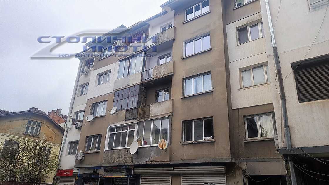 Продава се Двустаен апартамент в София, Център - 82 кв.м за 2196 €/кв.м - Снимка #9