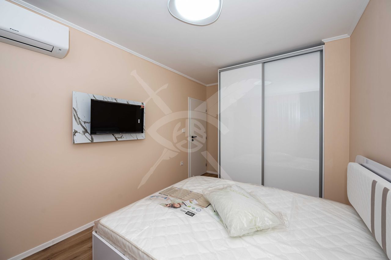 Продава се Тристаен апартамент в Пловдив, Остромила - 87 кв.м за 1771 €/кв.м - Снимка #3