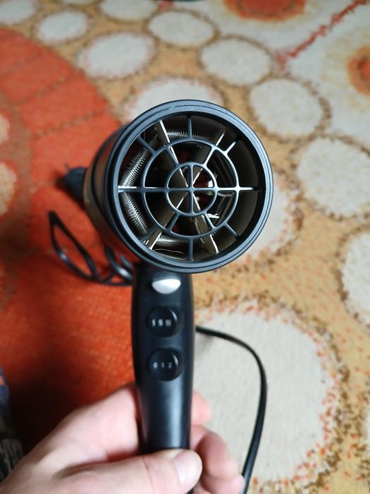 Uscător de păr Grundig