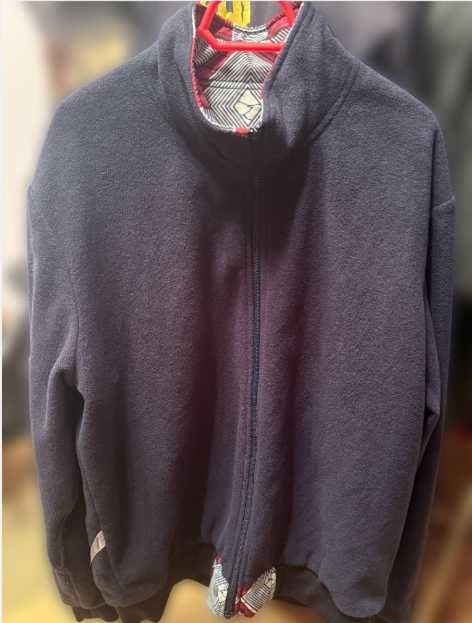 Jachetă Supreme Model Unic – Mărimea L, Design Modern, Stare Excelentă