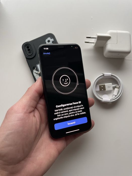 • Iphone XS  •  BATERIE 88% •