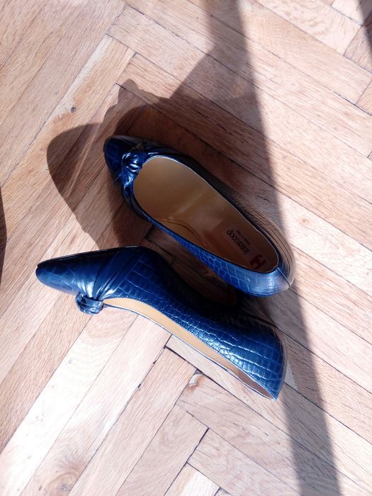 Дамски елегантни обувки от естествена кожа