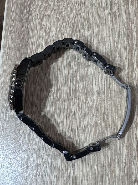 Часы Chanel с керамисеским ремешком