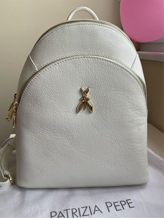 Patrizia Pepe - дамска раница 100% Естествена кожа ( Нова с етикети )