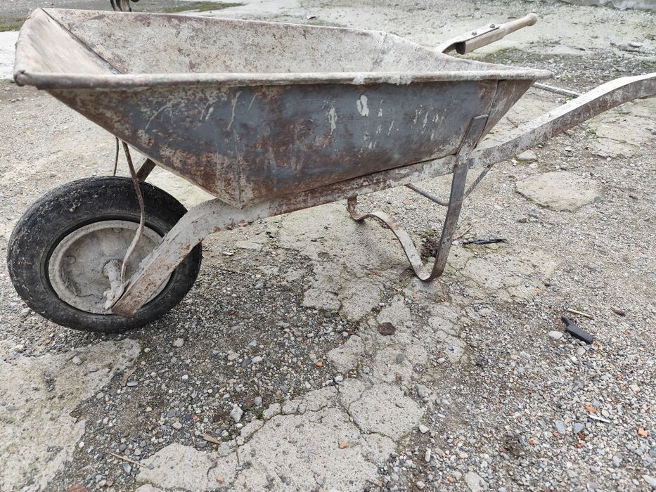 Продавам ръчна количка