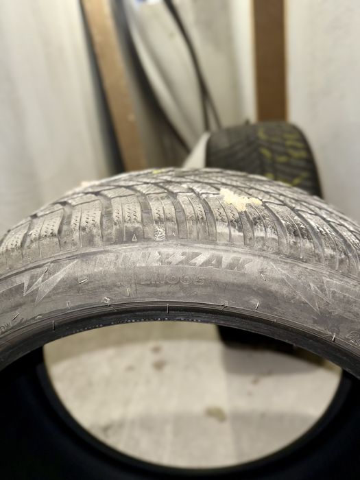 Зимни гуми Bridgestone Blizzak LM005
