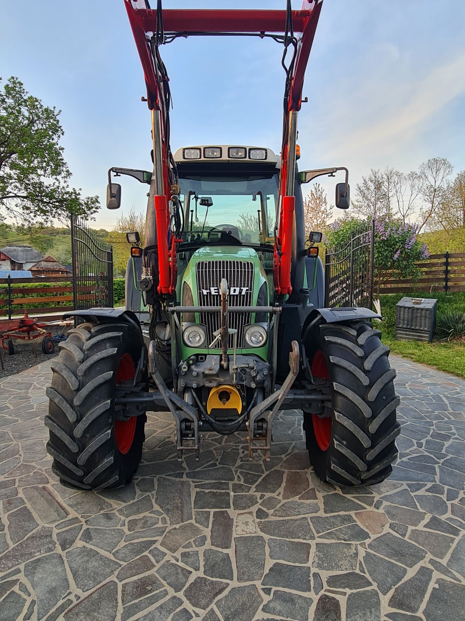 Tractor Fendt Farmer 410 vario cu incarcator frontal