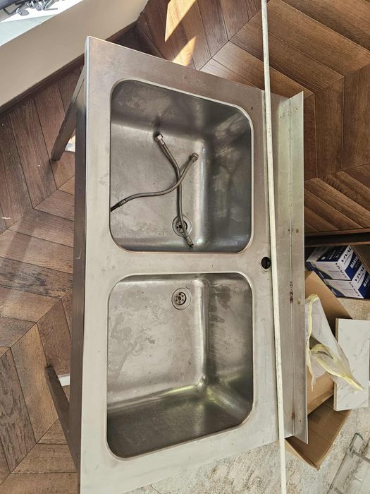 Двойна мивка за кухня