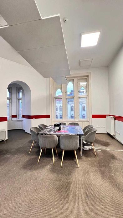 De inchiriat birou de 230 mp in centrul orasului