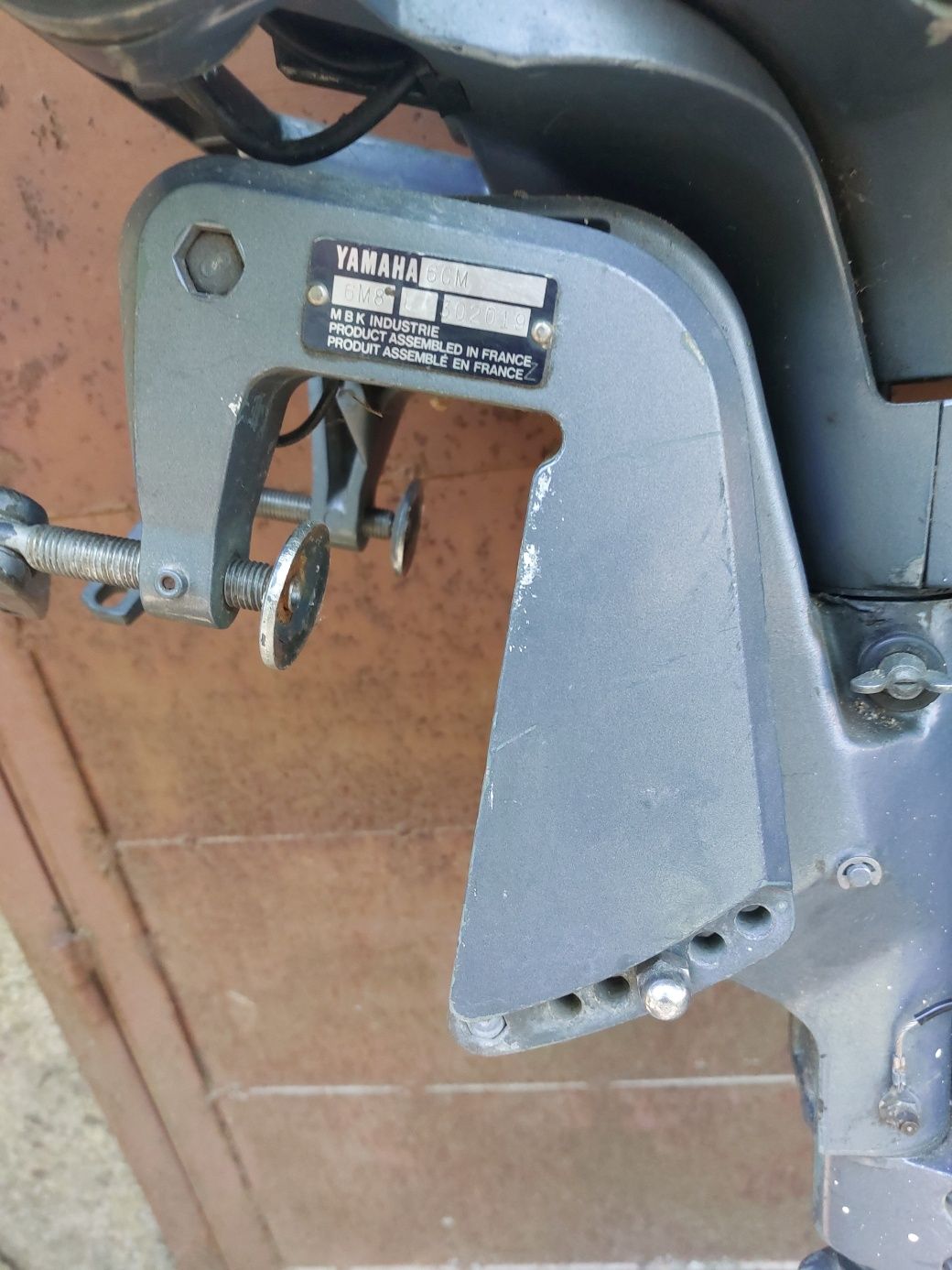 Vand motor termic pentru barca 6CP in 2T