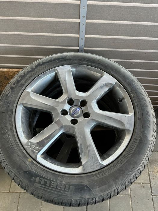 Jante Volvo 19 Fenrir si cauciucuri Pirelli Scorpion