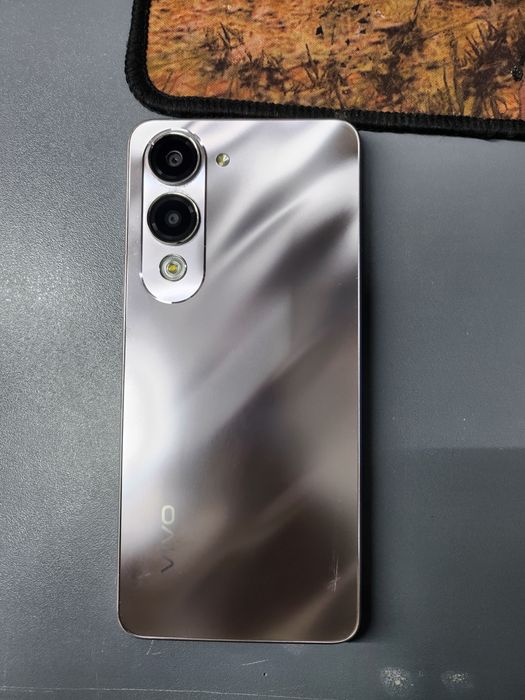 Продам Vivo  Y04