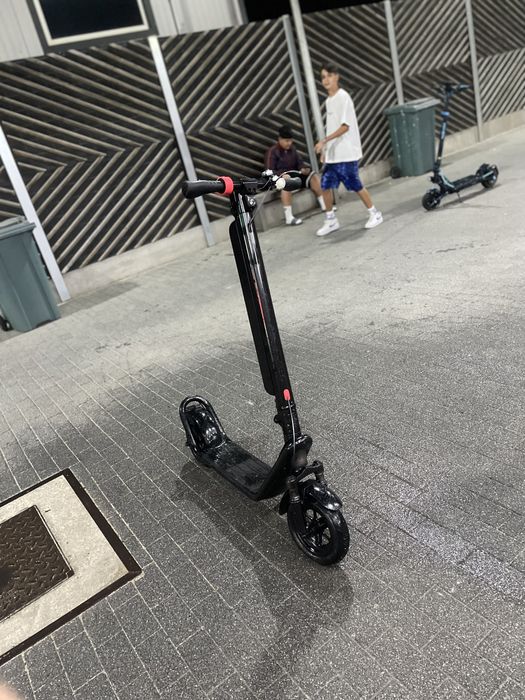 Vând trotineta electrica Akai Infiny Pro