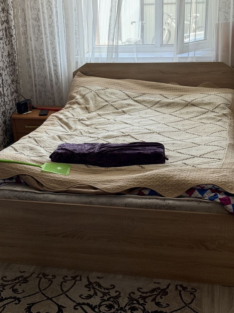 Продам двухспальную кровать