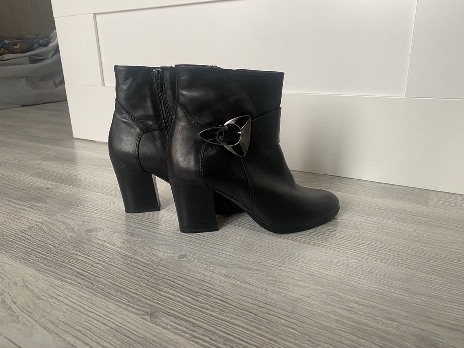 Черни боти на ток 38 като нови