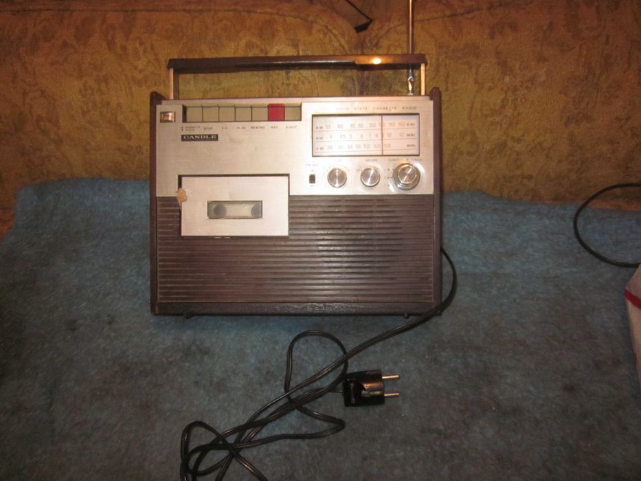стар радио касетофон