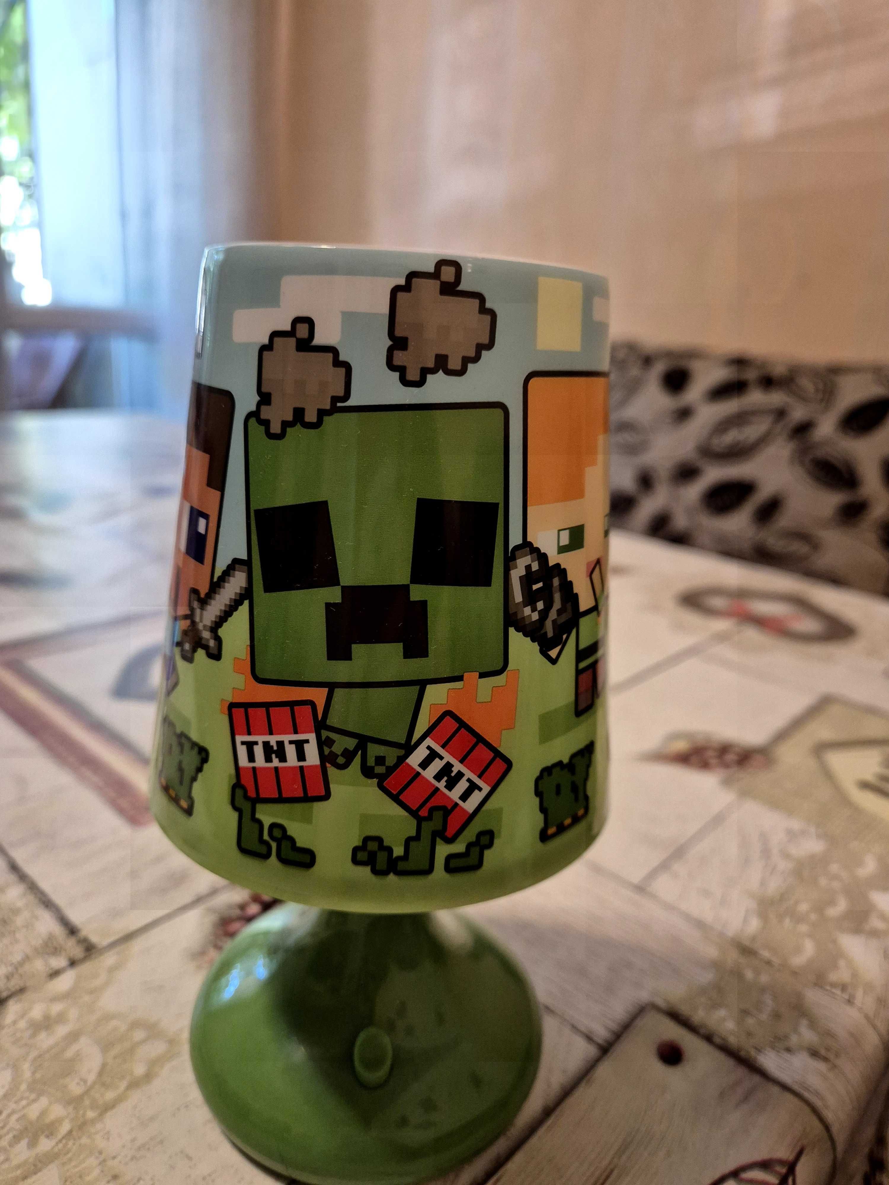 Нощна лампа Minecraft нова
