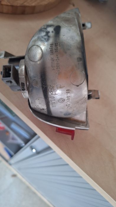 Lampă ceată dacia Logan