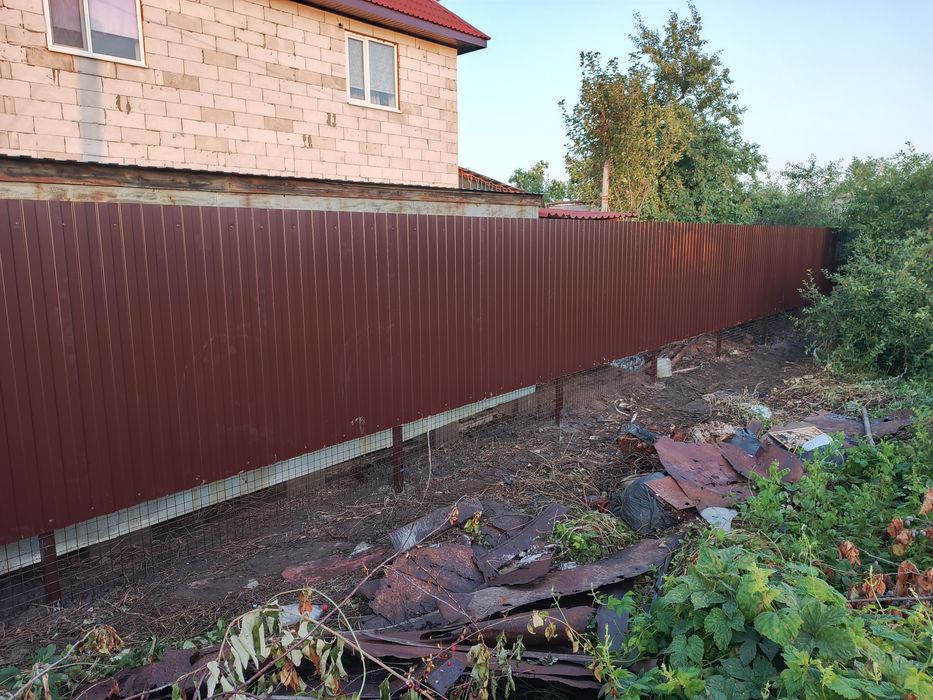 Сварочные работы заборы на дачных участках  проф лист металл штакет