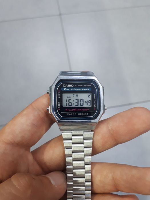 Продаются Часы фирмы CASIO