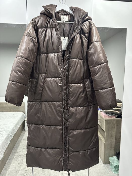 Кафяво зимно яке