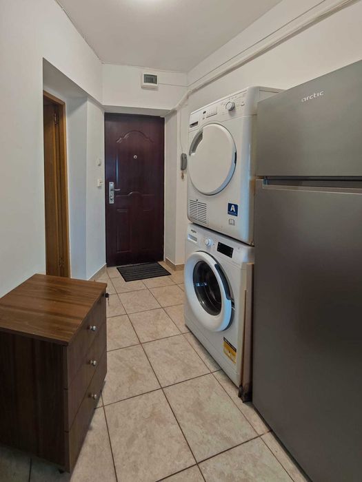 Apartament decomandat, cu o cameră, in zona Buziașului.