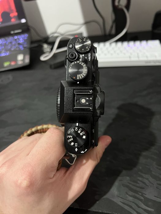 Fujifilm X-T20 - Perfect funcțional, cu defecte estetice