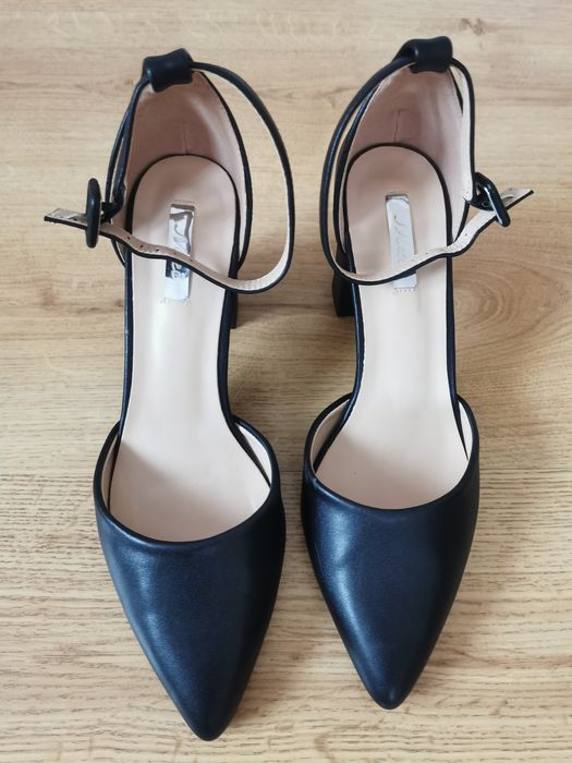 Pantofi de damă.