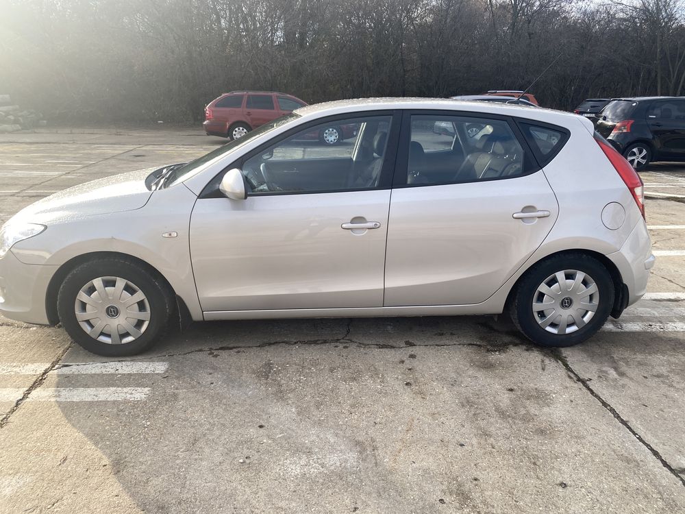 Vand Hyundai i30 1.6 Benzina An 2008