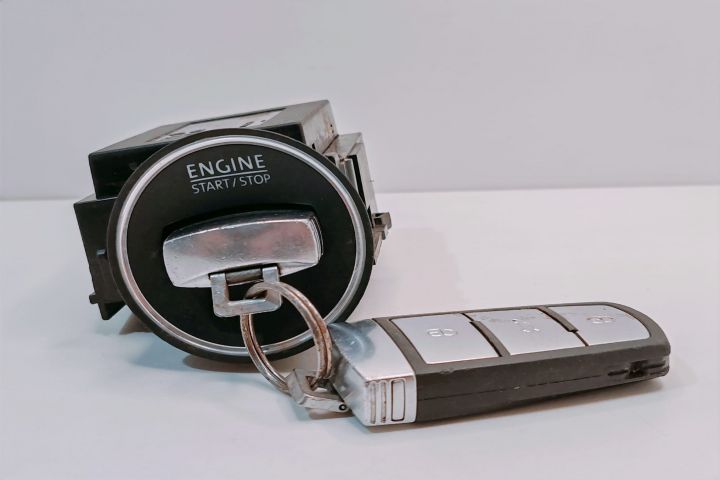 Contact Pornire  cu 2 chei  3C0905843R Volkswagen VW Passat B6