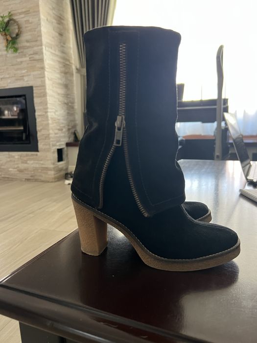 Ghete din pile intoarsa, Musette