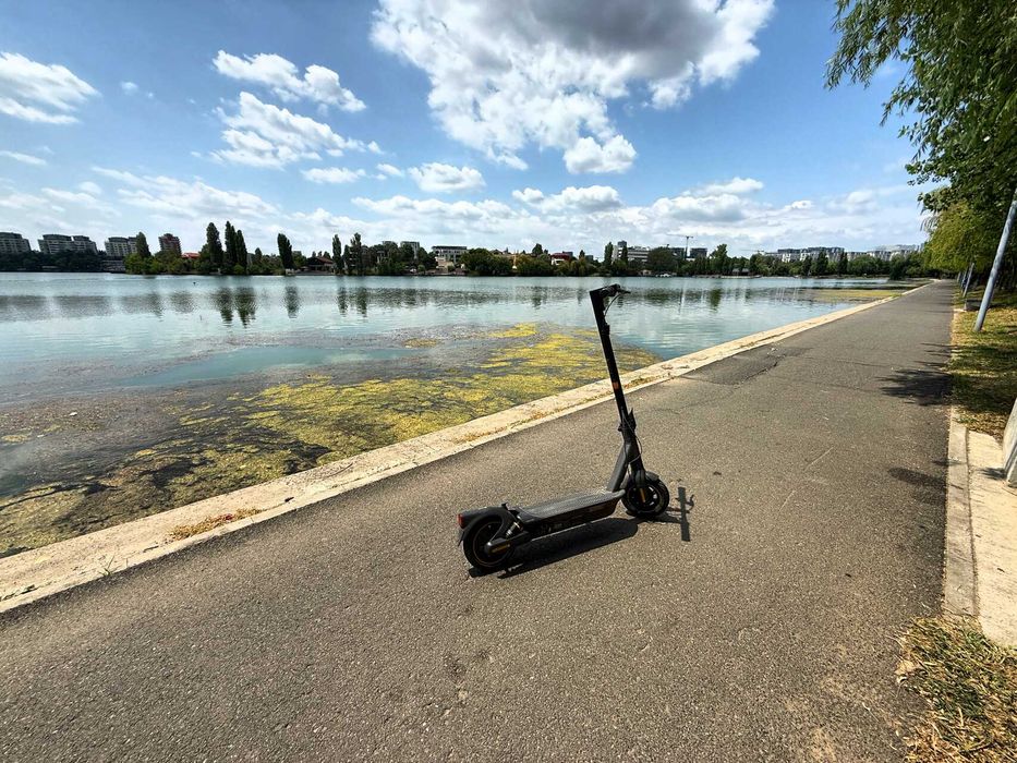 Trotinetă electrică Segway Ninebot MAX G2