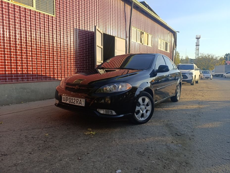 Qora Gentra sotiladi