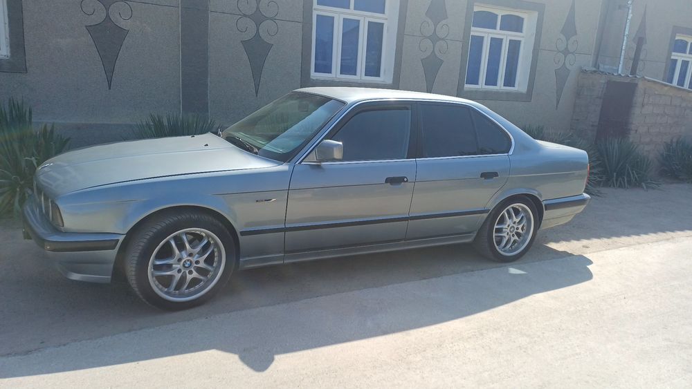 BMW e34 sedan Piskent