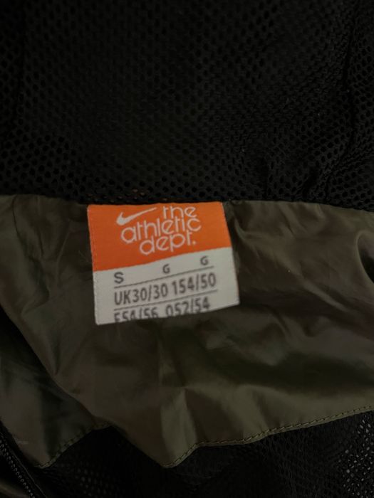 Яке ветровка Nike