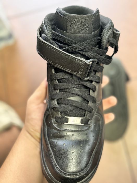 Vand adidasi nike airforce 1 mid
