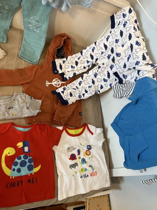 Tricouri, pantaloni, hanorace, body uri mothercare cocodrillo next
