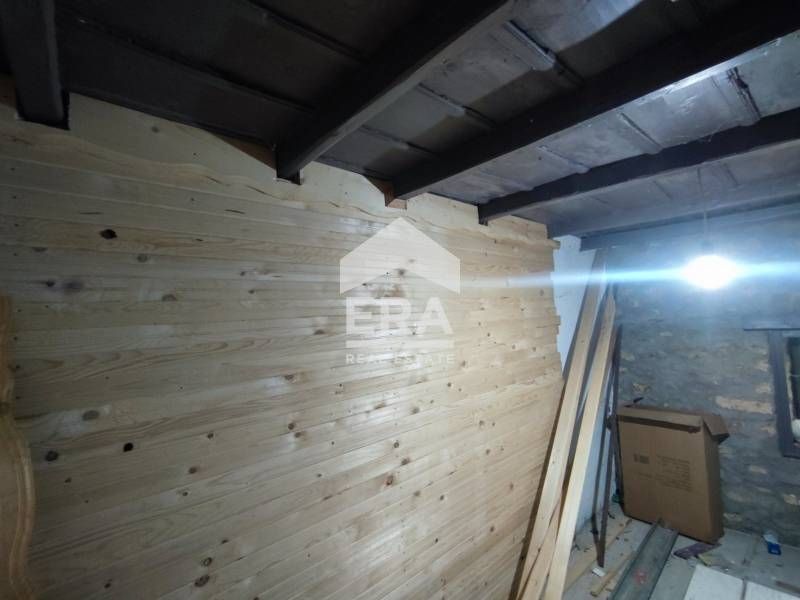 Къща в Златна Ливада